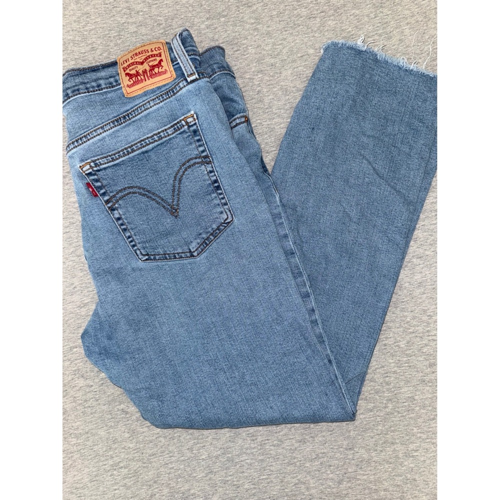 Levis Wedgie Straight Jeans Womens 32 Blue Distressed High Rise Vintage Style